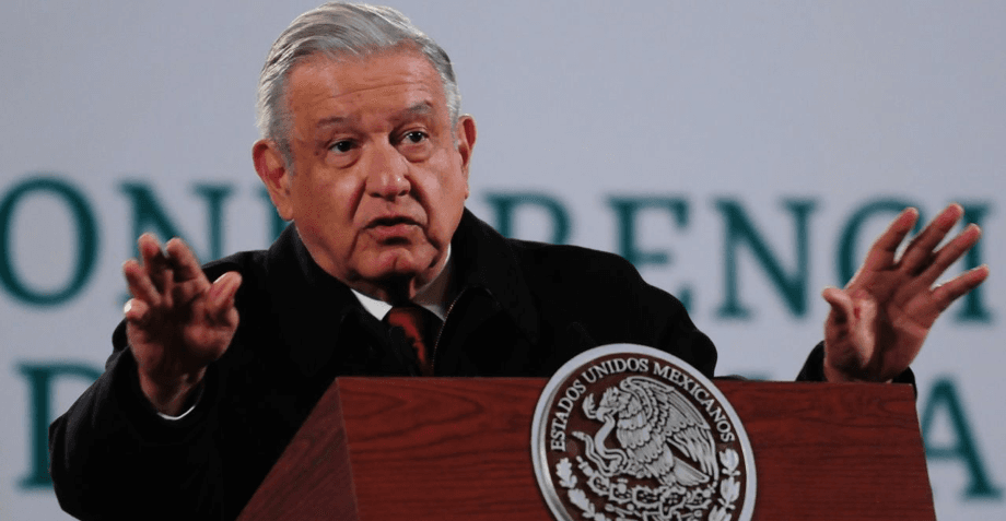AMLO felicitó al Atlas y envió pésame a la familia de Vicente Fernández