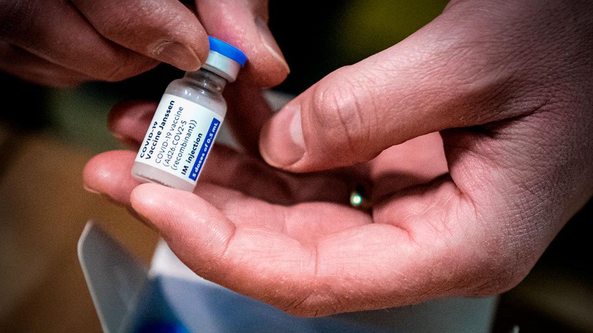 En pausa la vacuna de Johnson &#038; Johnson por generar coágulos.
