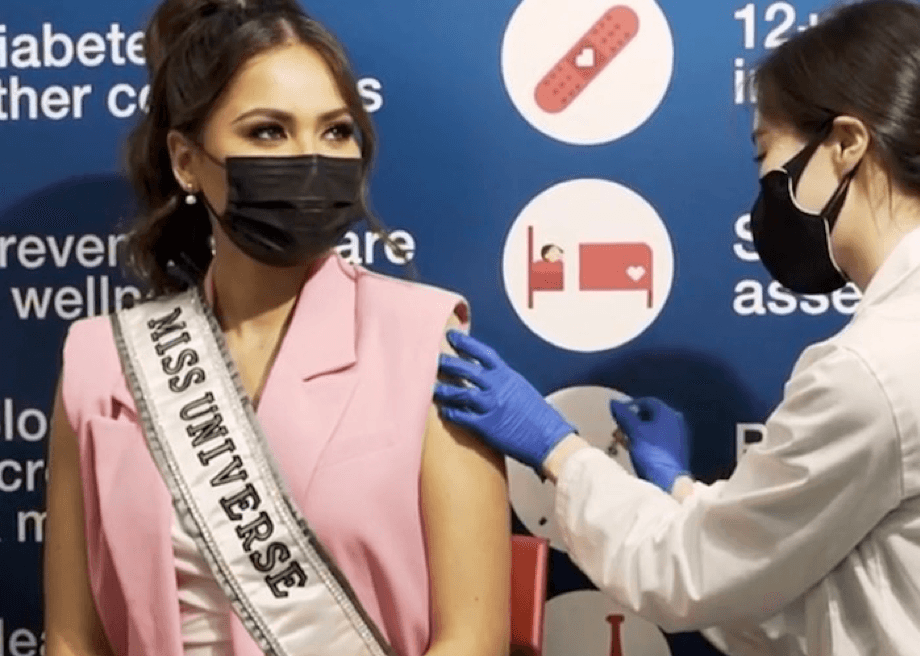 La Miss Universo, Andrea Meza se vacuna contra el Covid-19 en Nueva York