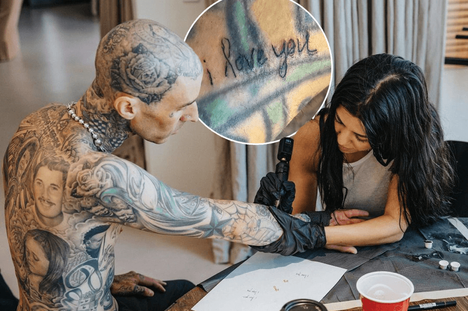 Kourtney Kardashian demuestra estar muy enamorada de su novio Travis Barker