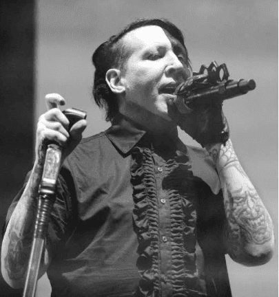 Giran orden de aprehensión en contra de Marilyn Manson