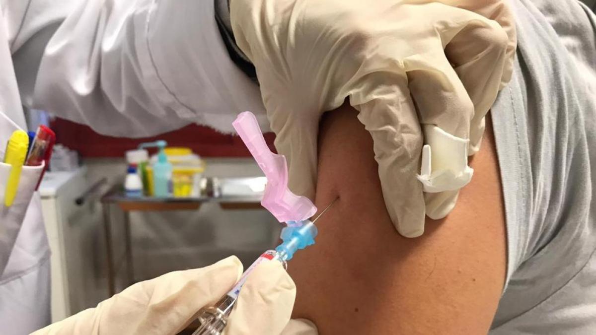 México recibe 100 millones de dosis de vacunas contra covid 19, pero solo el 58% de la población está vacunada