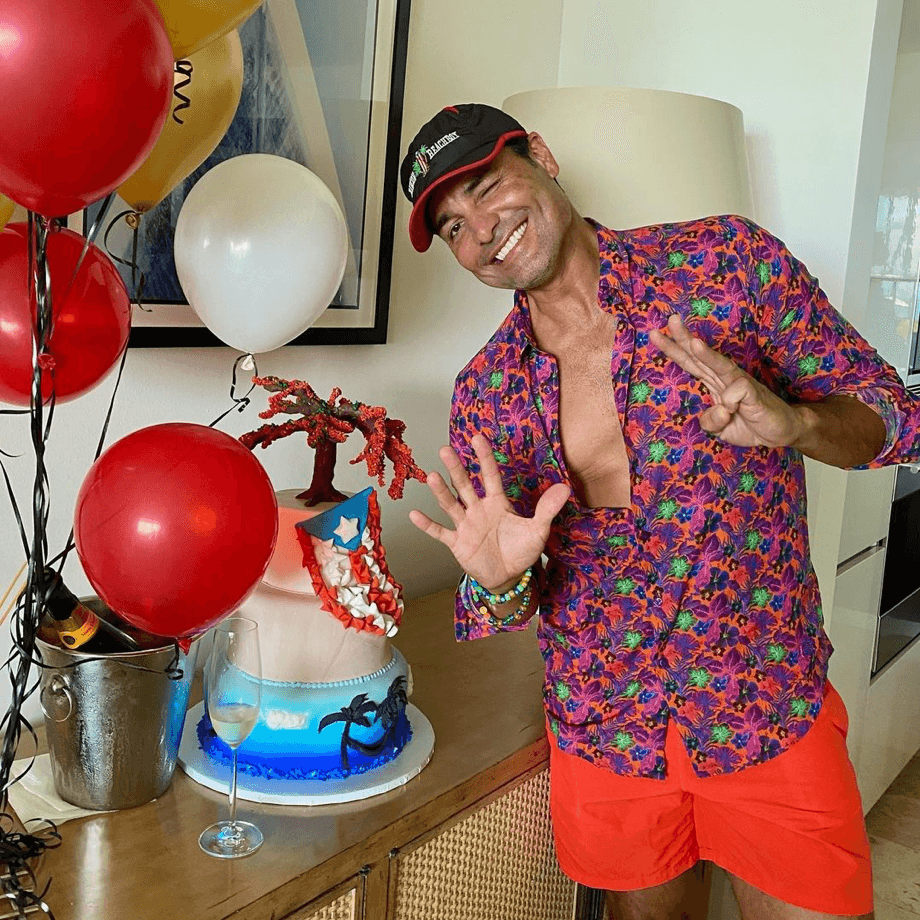 Chayanne cumple 53 años rodeado de salud, amor y con cientos de mensajes de sus miles de hijos