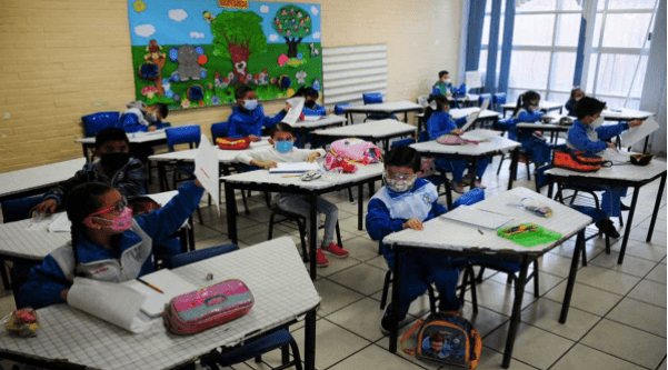 SEP convoca a padres de familia a limpiar las escuelas para el regreso a clases
