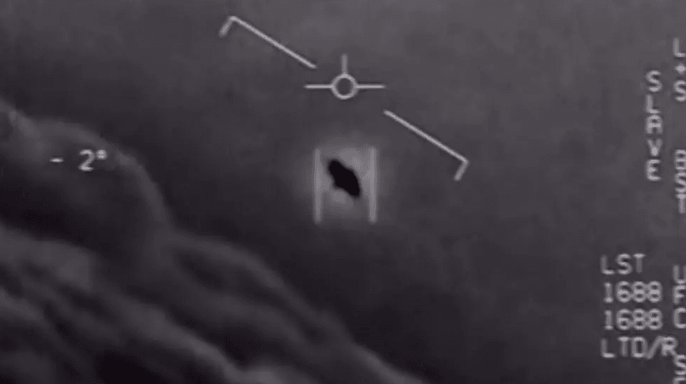 El Pentágono confirma la veracidad de video con 14 ovnis que rodean un barco de guerra