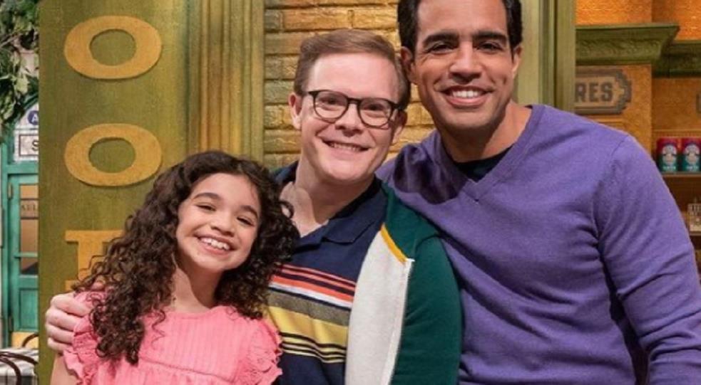 En el mes del Pride, Plaza Sésamo da la bienvenida a la familia homoparental