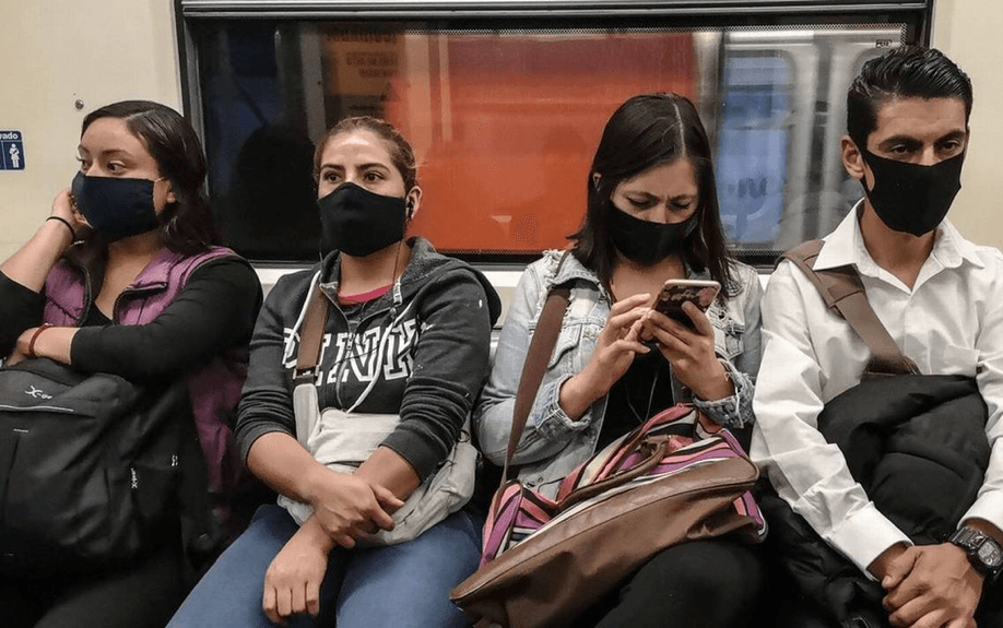 Los jóvenes son los más afectados en la tercera ola de Covid-19