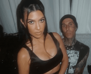 Estilista de Kourtney Kardashian desata los rumores de casamiento con Travis Barker