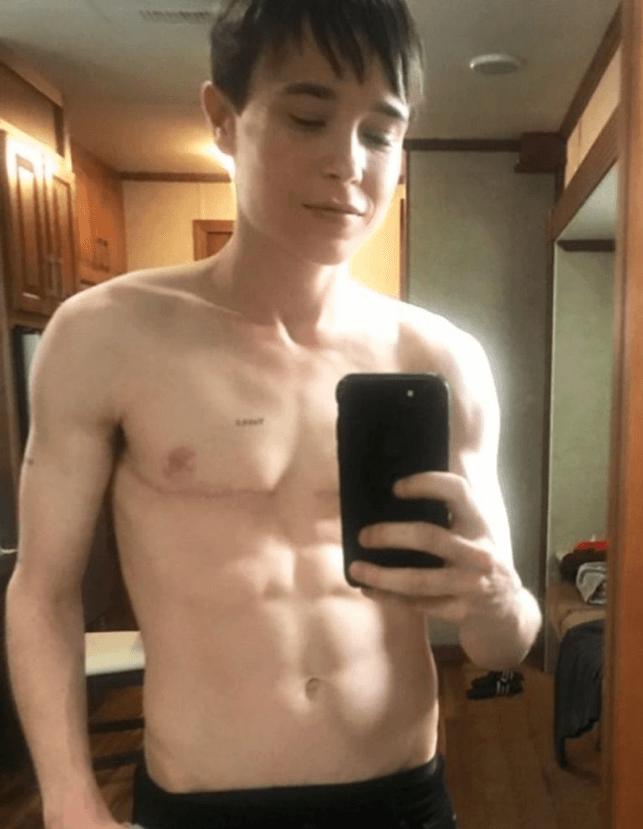 Elliot Page muestra sus abdominales al mundo con una selfie sin camisa en Instagram