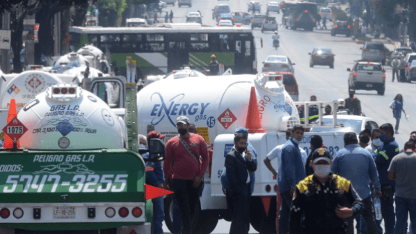 8 mil unidades de distribuidores de gas se fueron a paro por baja de precios.