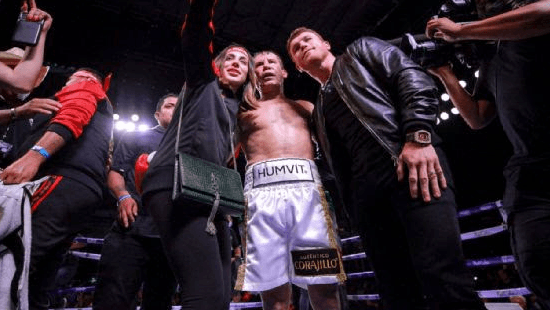 Los hijos de Julio César Chávez no le hablan desde que adoptó al Canelo