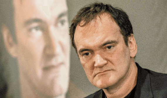 Quentin Tarantino juró jamás ayudar a su madre por burlarse de él en la adolescencia