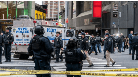 Video: Tiroteo en Time Square genera caos y miedo en Nueva York