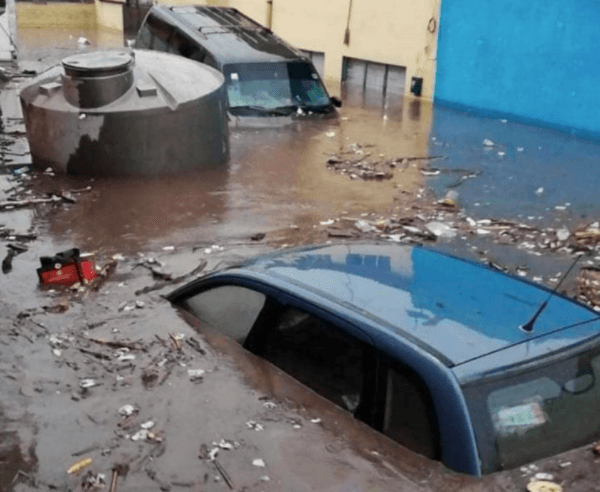 Caos en Ecatepec, Coacalco y Tultitlán por lluvias