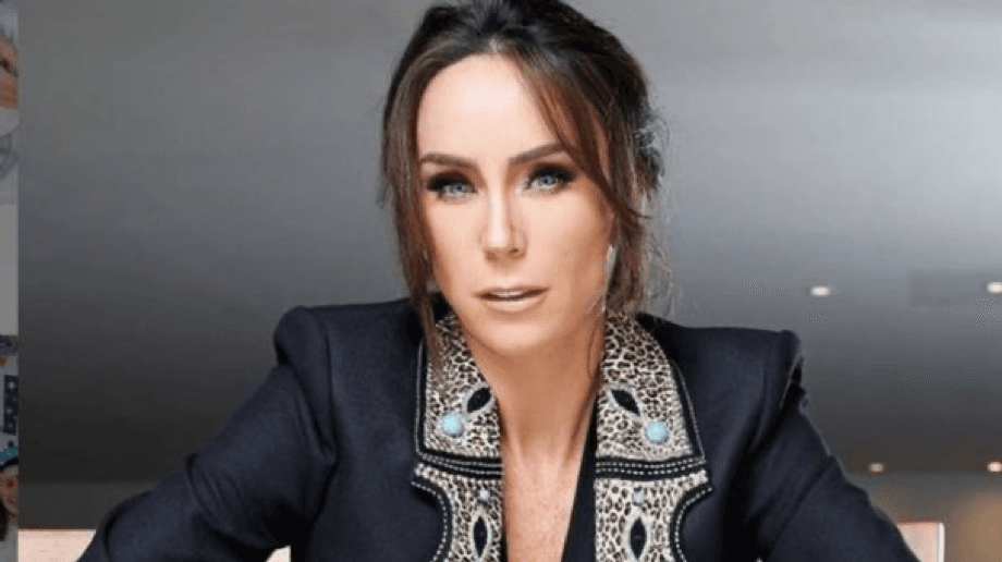 Inés Gómez-Mont en compañía de su esposo habría comparado mansión en Miami que perteneció a CHER