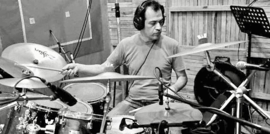 Muere Juan Carlos Novelo, el primer baterista de la banda Caifanes