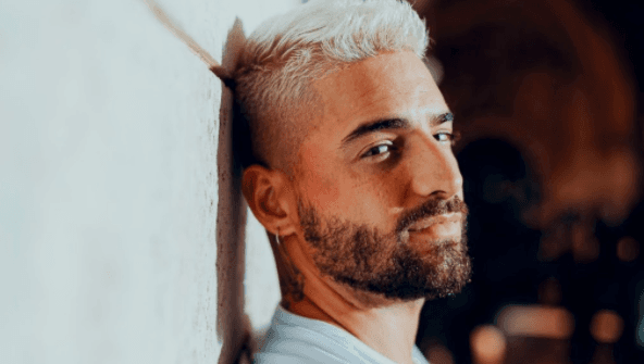 Video: Maluma reacciona enojado porque fan lo agarra del brazo