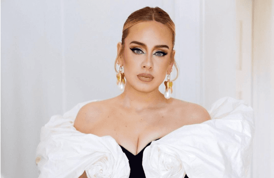 Adele paraliza al mundo con el adelanto de su nueva canción “Easy On Me”