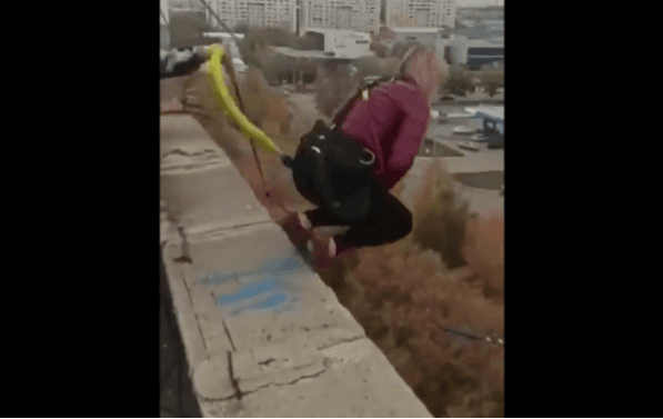 Mujer muere al lanzarse de bungee: imágenes fuertes