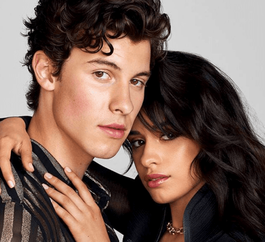 Camila Cabello y Shawn Mendes son captados paseando en las calles de Oaxaca