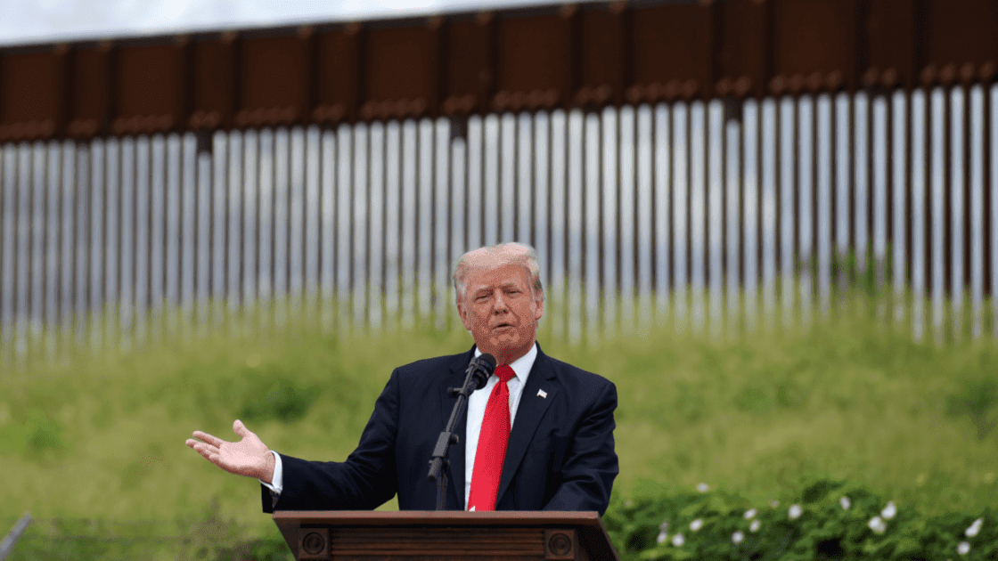 Donald Trump afirma que “dobló” al gobierno de México y AMLO responde