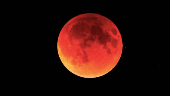 Todo sobre el eclipse lunar más largo del siglo