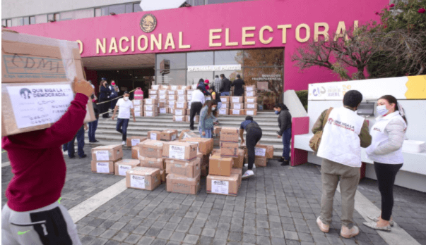 Dudosa consulta de &#8220;Revocación de Mandato&#8221;
