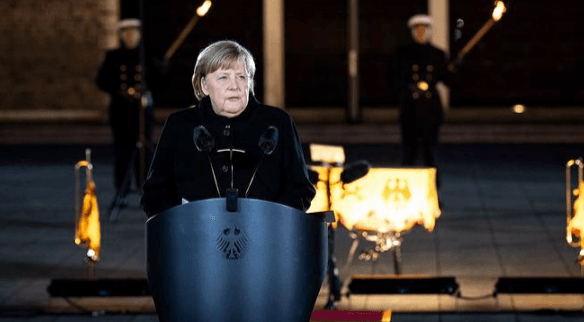 Despiden a Angela Merkel con honores