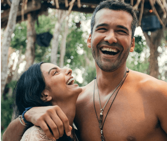 Aislinn Derbez confirma su relación con Jonathan Kubben: “Se vale volver a enamorarse”