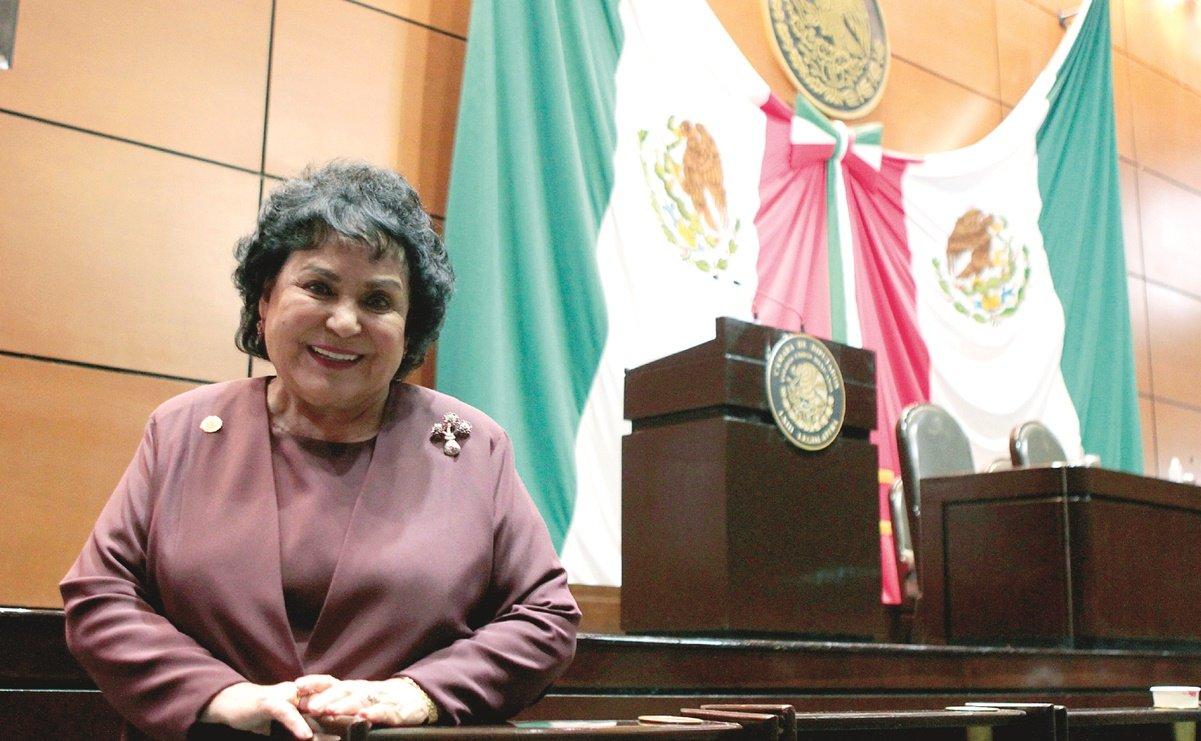 Con la muerte de Carmen Salinas, el PRI también perdió una militante