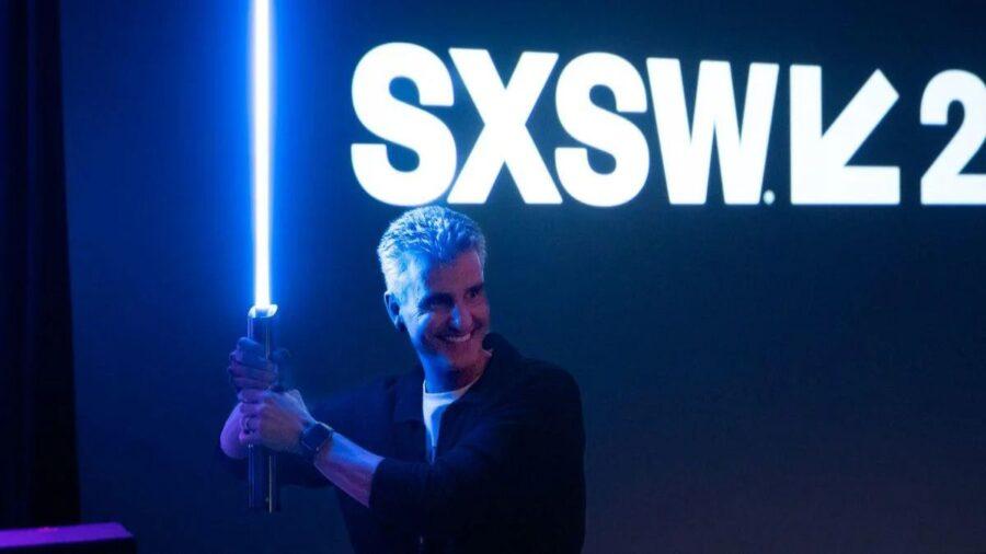 Presentan el primer sable de luz real de Star Wars