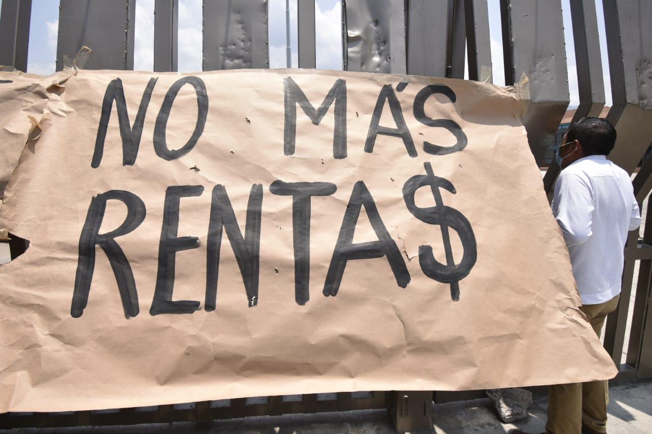 Maestros exigen la construcción del edificio de la Secretaría de Educación de Guerrero
