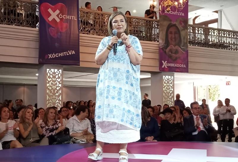 Pisa tierra guanajuatense Xóchitl Gálvez y aseguró que recabará 300 mil firmas