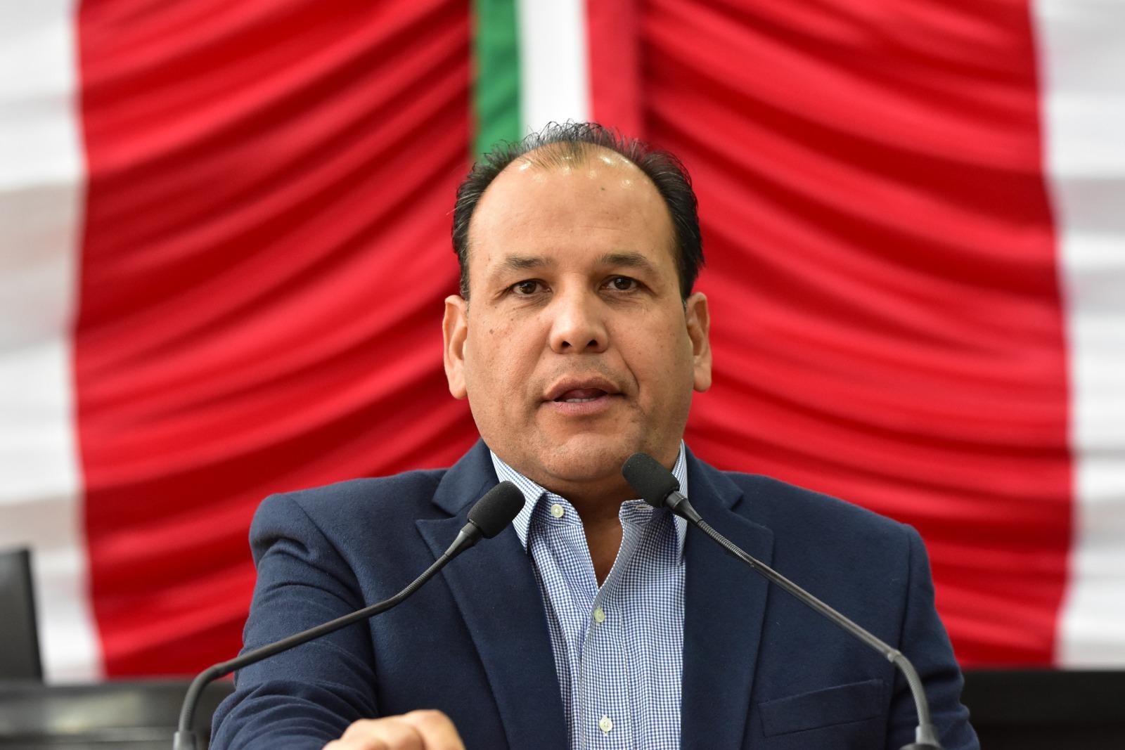 Presenta diputados de Morena denuncia ante la Función Pública para que investigue gasto en cuadernillos
