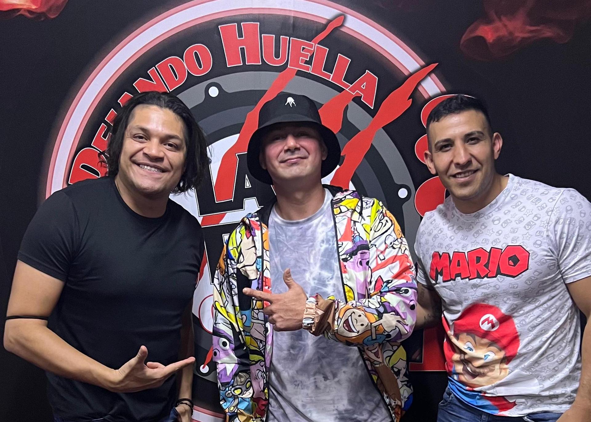 Carlos Bolkcom visita la Bestia Grupera en Guadalajara