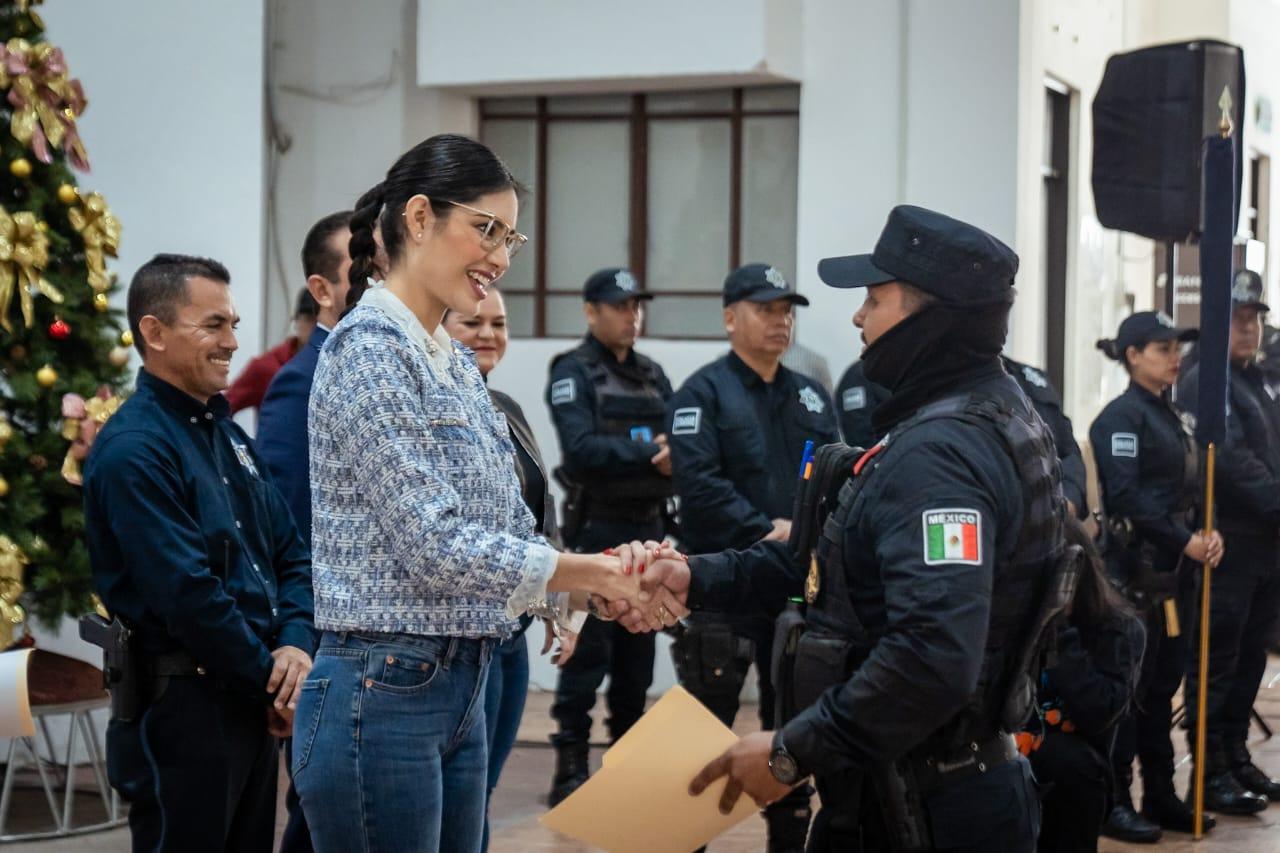 Incremento salarial a policías de Tepic