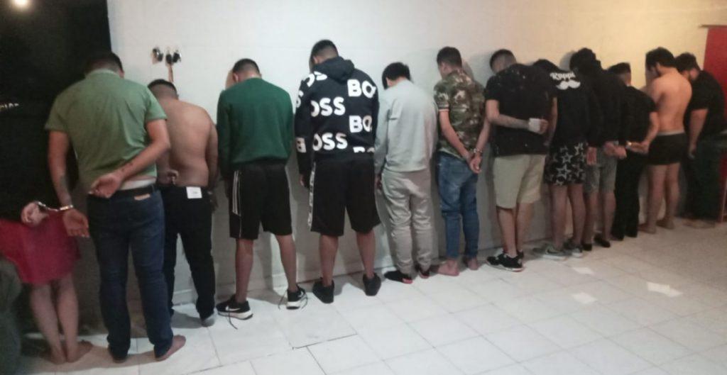 Detenidos y restos humanos localizados en bolsas tras una balacera en Tlaquepaque
