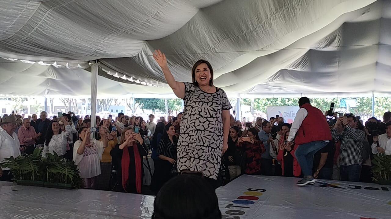 Xóchitl Gálvez se compromete a apoyar a madres buscadoras de Jalisco