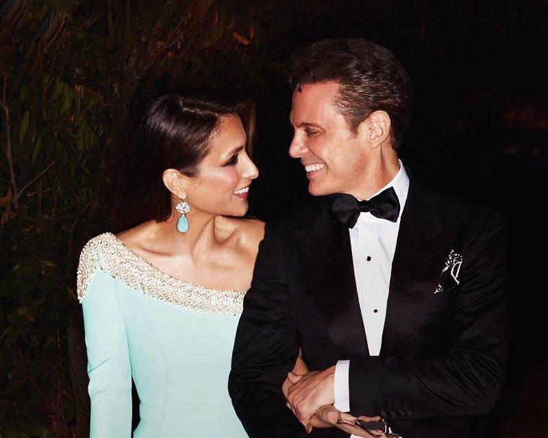 Luis Miguel comparte portada con su novia Paloma Cuevas 