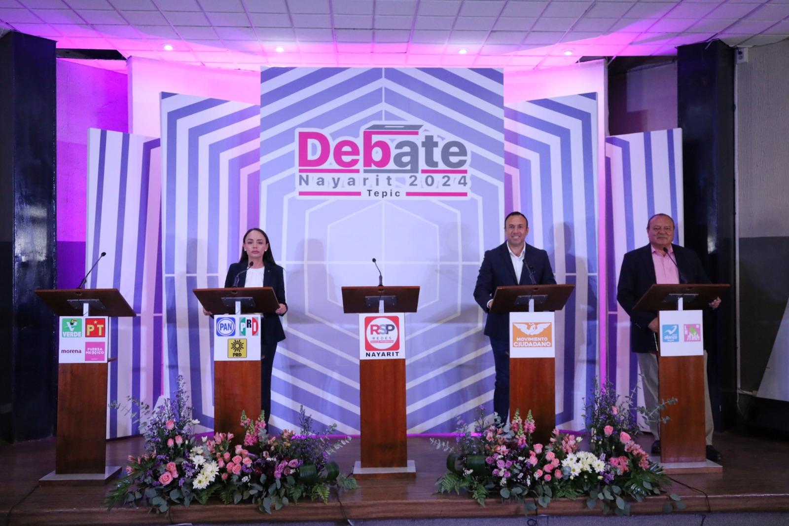 Se realiza debate a la alcaldía de Tepic