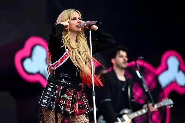 Avril Lavigne triunfa en Glastonbury