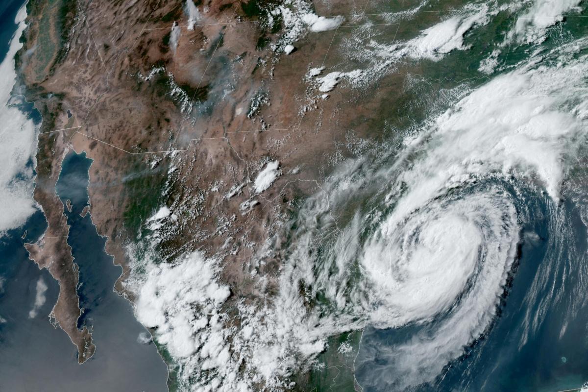 2 millones de personas en Houston se quedaron sin luz por el paso de Beryl