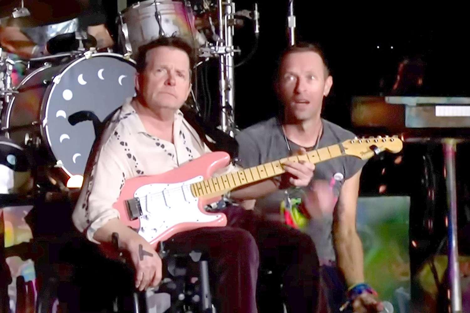 Michael J. Fox se presenta en Glastonbury con Coldplay