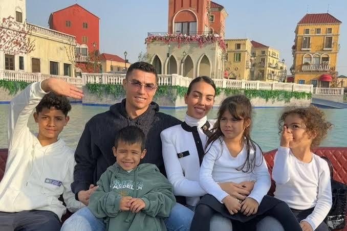 Colegio en Portugal rechaza a los hijos de Cristiano Ronaldo y Georgina Rodríguez