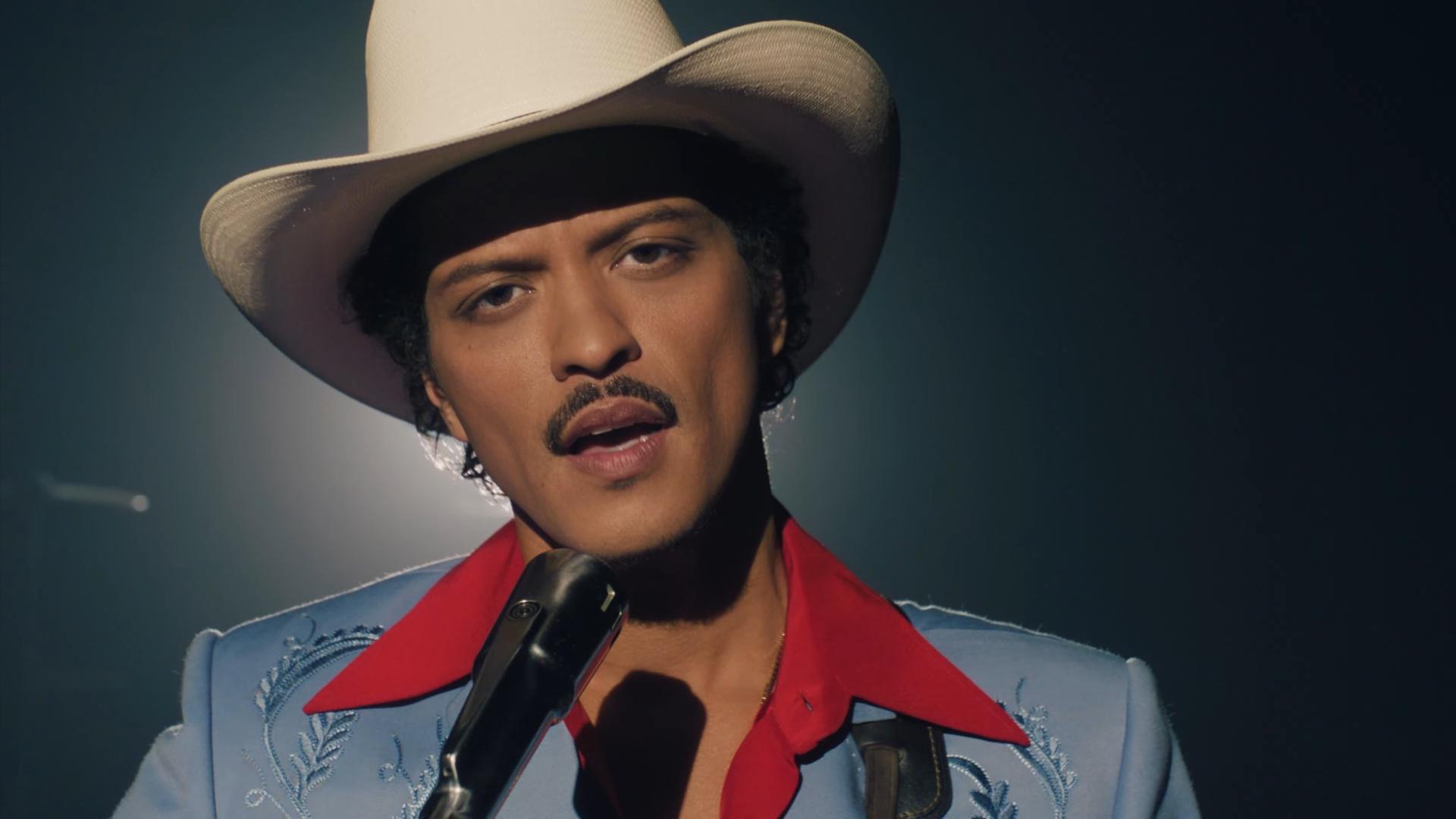 Bruno Mars dio un concierto privado en Televisa