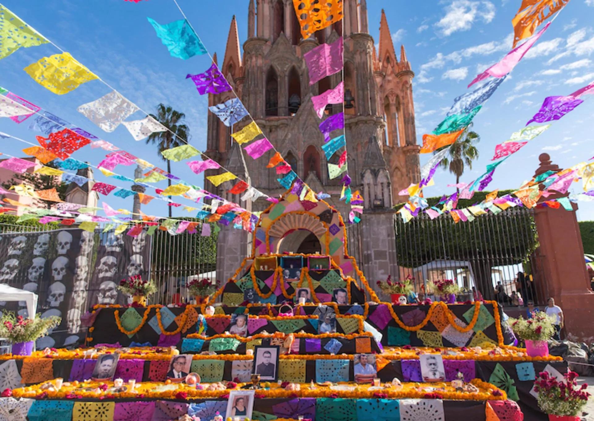 San Miguel de Allende registra un incremento de turistas en Día de Muertos del 20%