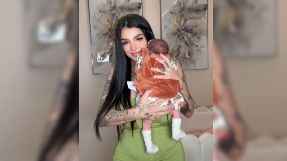 Karely Ruiz presenta a su bebé en redes sociales