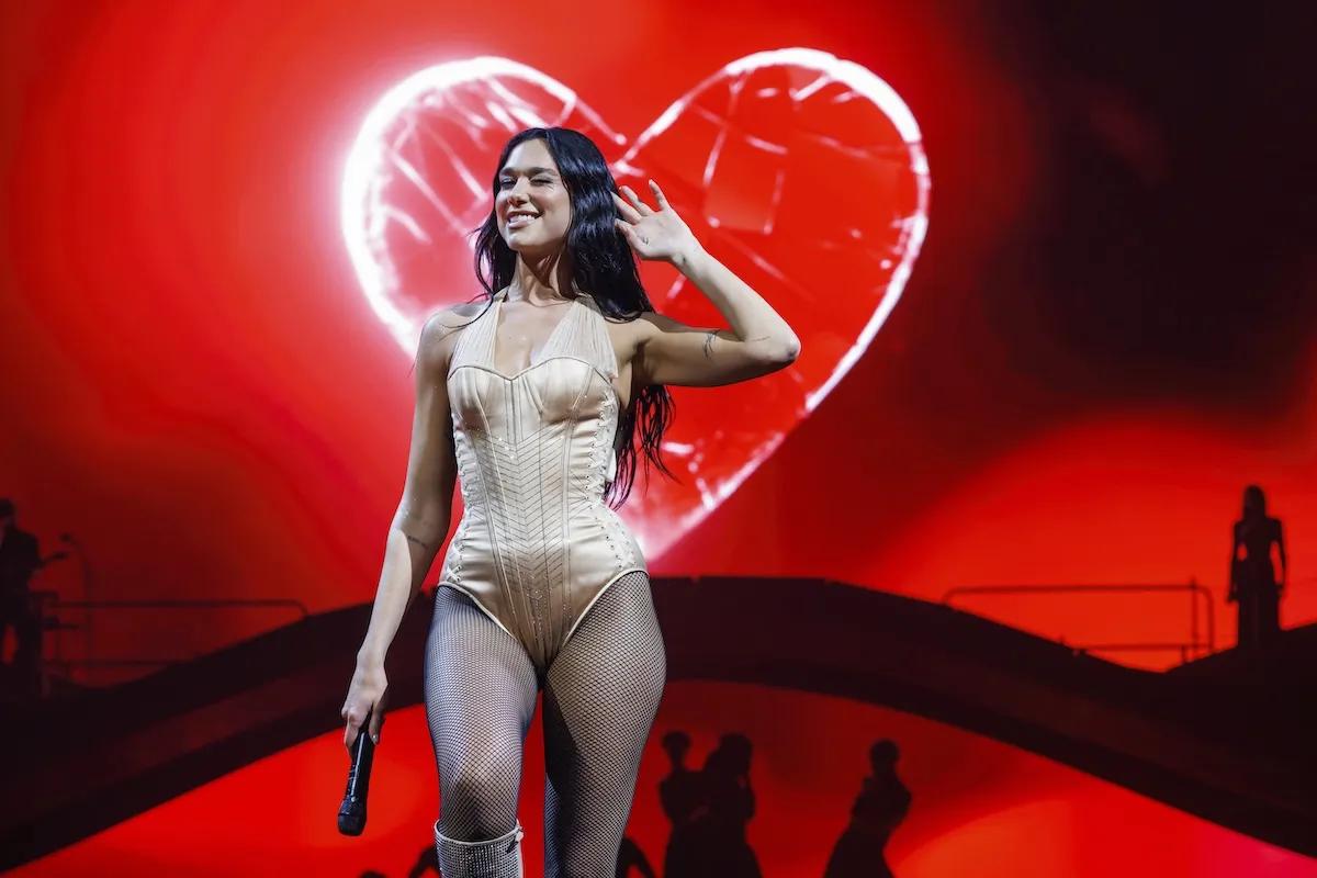 Dua Lipa cantó en español en Madrid 