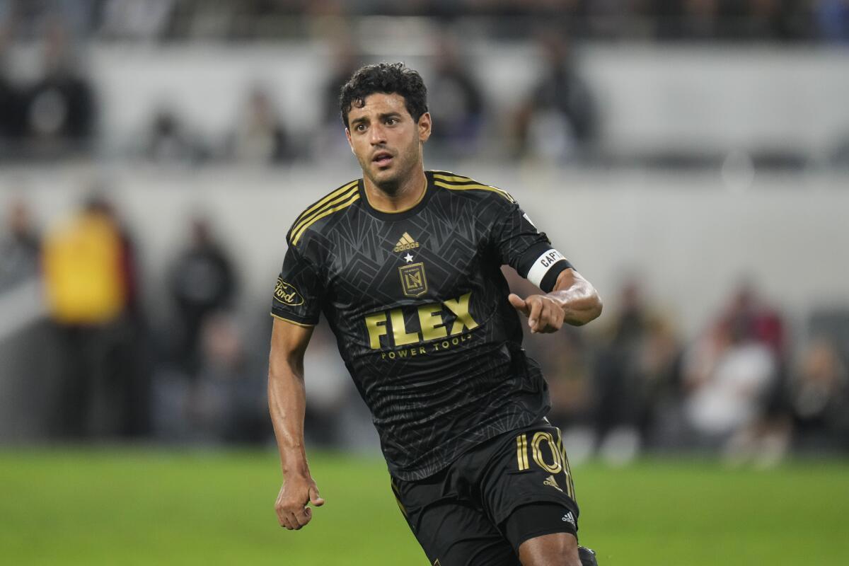 Carlos Vela anuncia su retiro del fútbol profesional a los 36 años