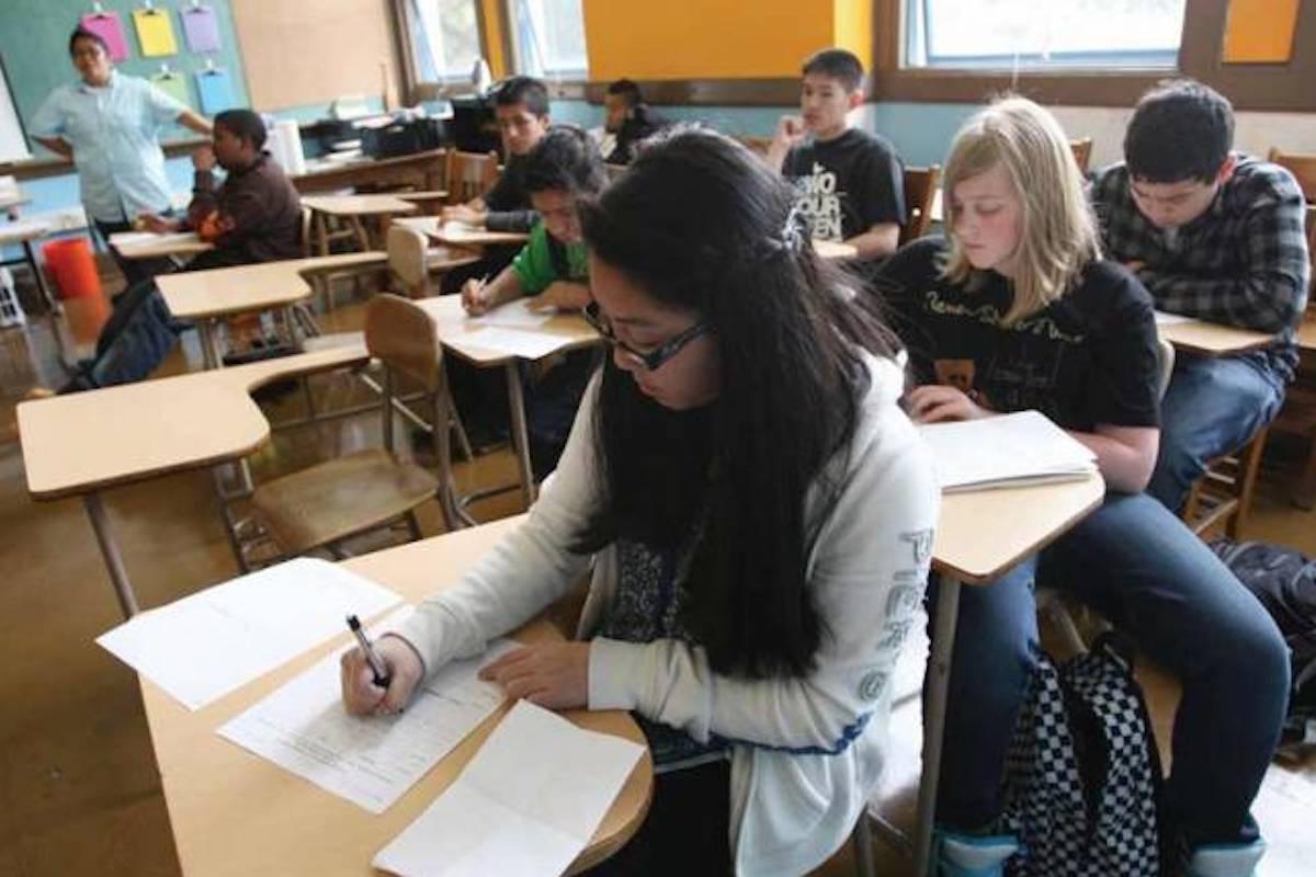 Gobernadora de Guanajuato lamenta suspensión de citas para visa de estudiantes en EU